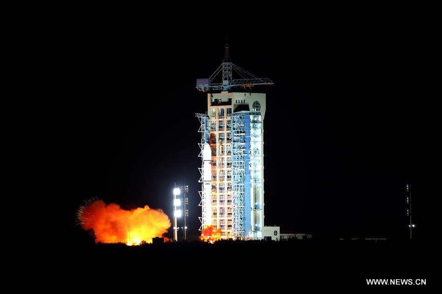 الصين تطلق أول قمر صناعي كمي فى العالم