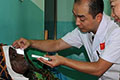 الأطباء الصينيون يقومون بجراحة العيون الخيرية فى السودان