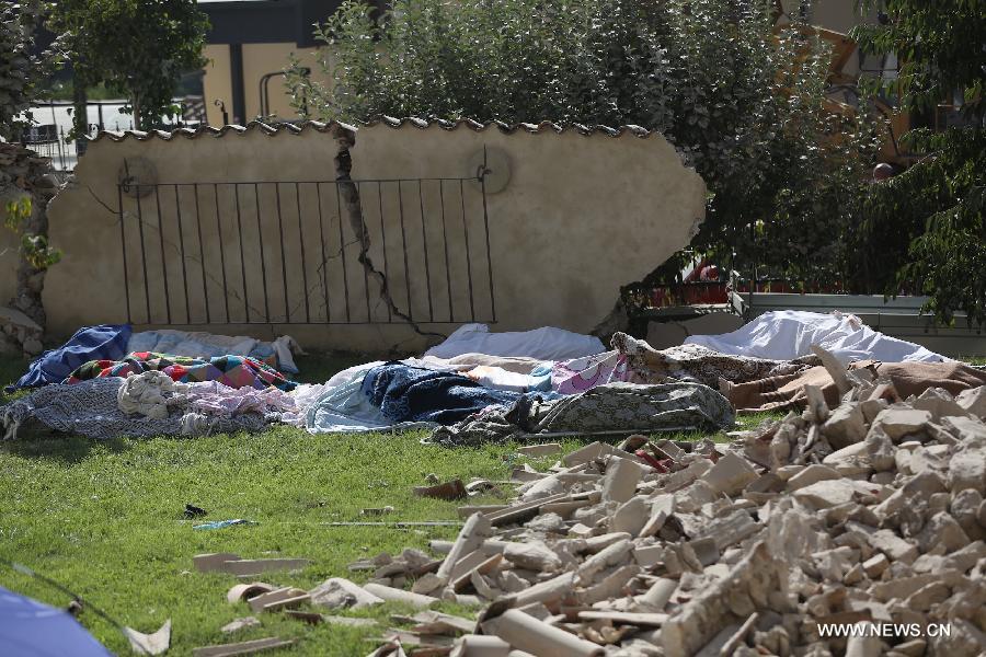 تأكيد وفاة 73 شخصا نتيجة زلزال ايطاليا