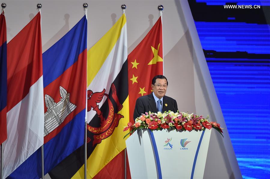 رئيس الوزراء الكمبودي: هناك إمكانية هائلة للتعاون بين الصين والآسيان