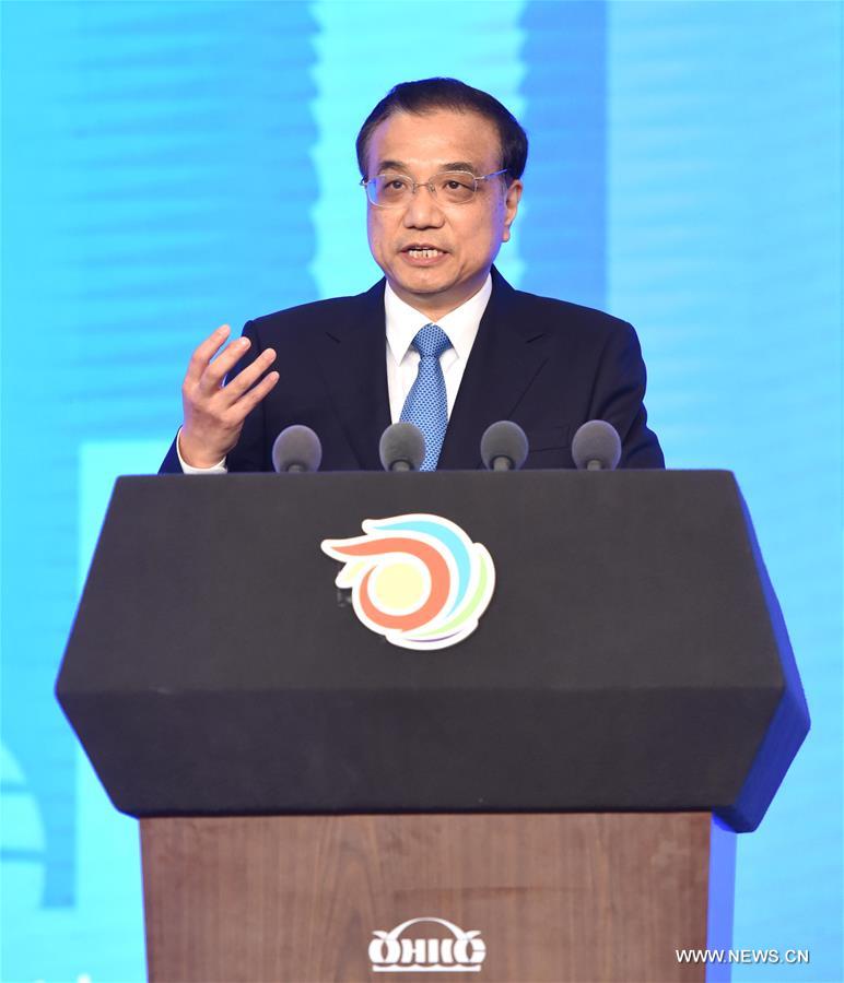رئيس مجلس الدولة الصيني يدعو الى تعميق اصلاح الرعاية الصحية بشجاعة وحكمة أكبر