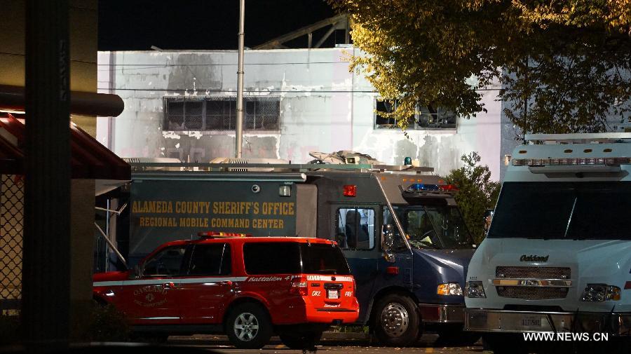 العثور على 30 جثة عقب حريق مستودع فى أوكلاند بولاية كاليفورنيا الأمريكية