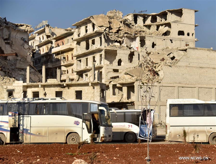 سوريا : عملية إخراج المسلحين وعائلاتهم من شرق حلب متوقفة