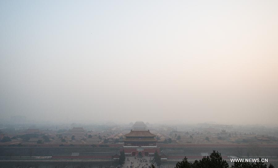تعطل حركة المرور في شمالي الصين بسبب الضباب الدخاني الكثيف