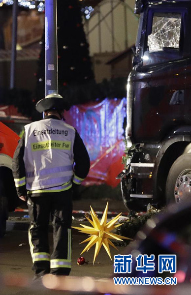 الشرطة: مقتل 9 وإصابة آخرين إثر دهس شاحنة حشدا في برلين