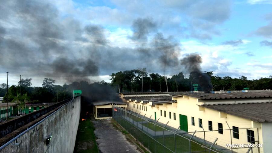 اكثر من 50 قتيلا فى اعمال شغب بسجن برازيلي