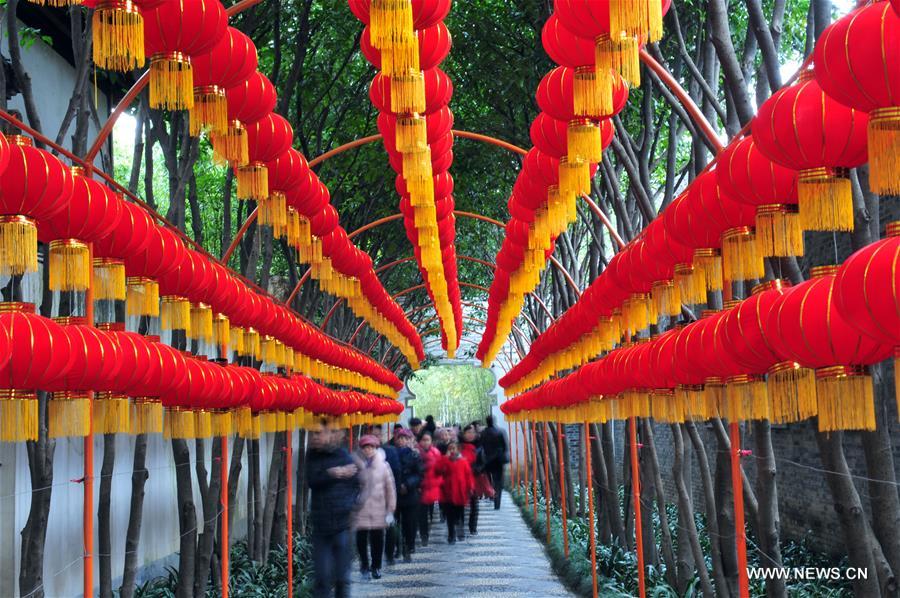 أكثر من 258 مليون سائح بالصين في الأيام الـ4 الأولى من عطلة عيد الربيع 