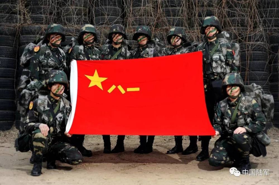 ملامح أول مفرزة لمجندات العمليات الخاصة بالجيش الصيني