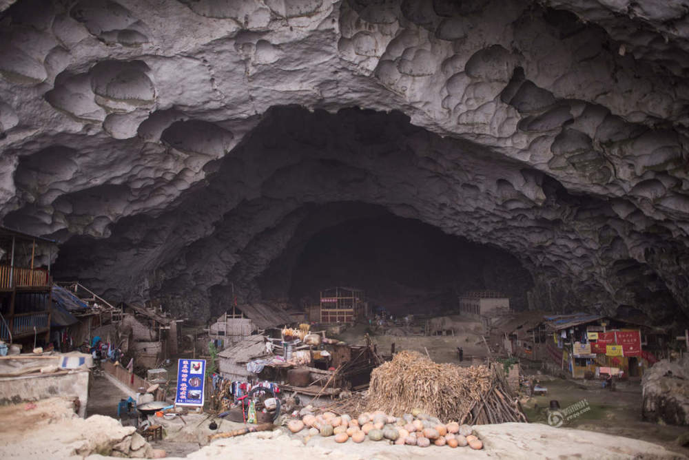 بالصور:آخر قبيلة صينية تعيش في الكهوف