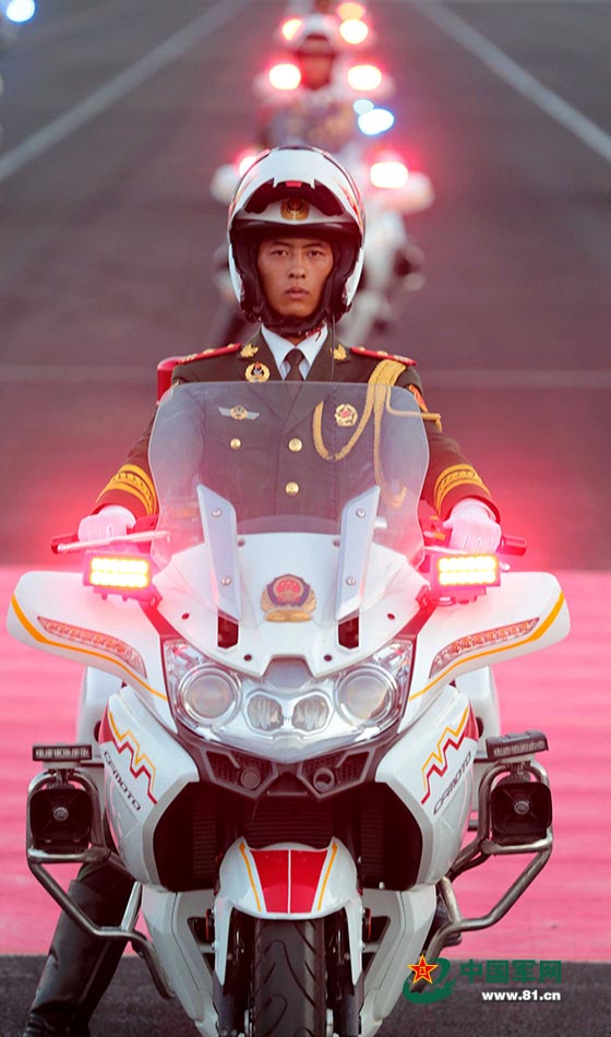 فرقة الدرّاجات النارية للحرس الوطني مفخرة للصين
