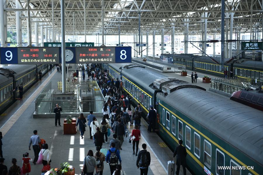 الصين تشهد المزيد من الرحلات عبر السكك الحديدية خلال عطلة