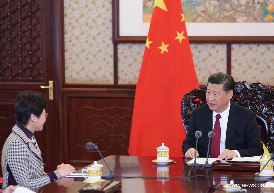 الرئيس الصيني يلتقي بالرئيسية التنفيذية لمنطقة هونغ كونغ الإدارية الخاصة