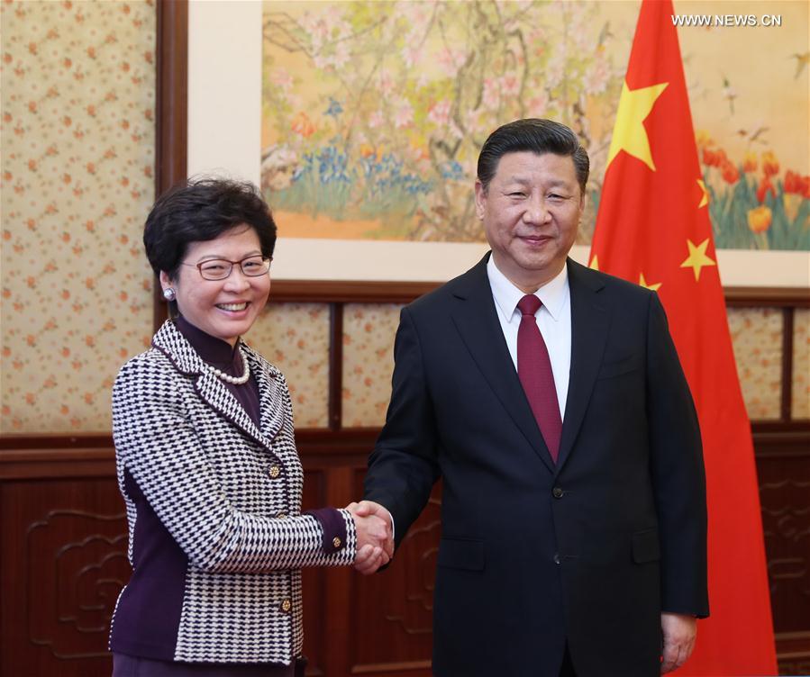 الرئيس الصيني يلتقي بالرئيسية التنفيذية لمنطقة هونغ كونغ الإدارية الخاصة