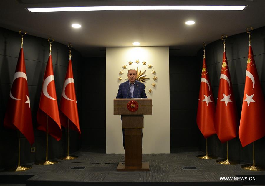 الرئيس التركي يعلن الموافقة على التعديلات الدستورية فى الاستفتاء