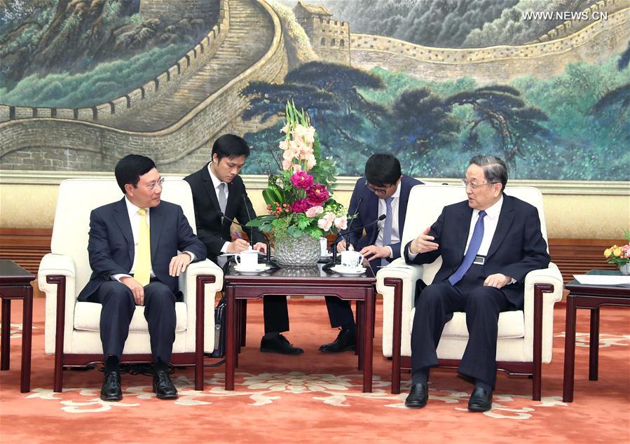 كبير المستشارين السياسيين الصينيين يلتقي بنائب رئيس الوزراء الفيتنامي