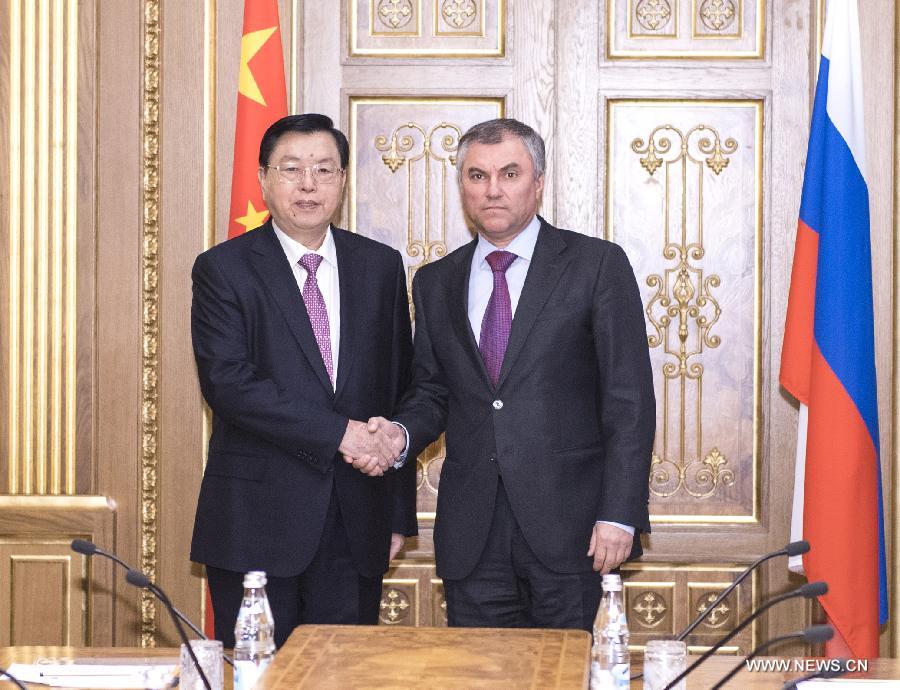 الصين وروسيا تتطلعان لشراكة أقوى خلال زيارة كبير المشرعين الصينيين إلى موسكو