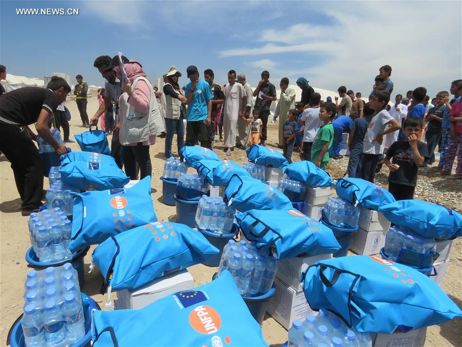 مقالة :النازحون من غرب الموصل يشعرون بالامن رغم الصعوبات القاسية