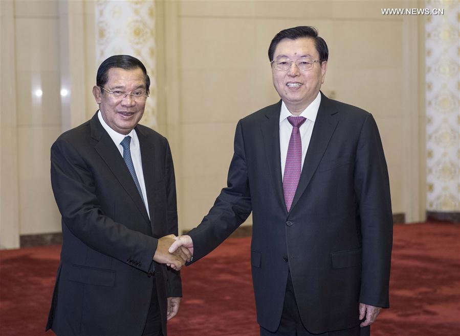 الصين وكمبوديا تتعهدان بتحسين التعاون وتعزيز الاستقرار الإقليمي