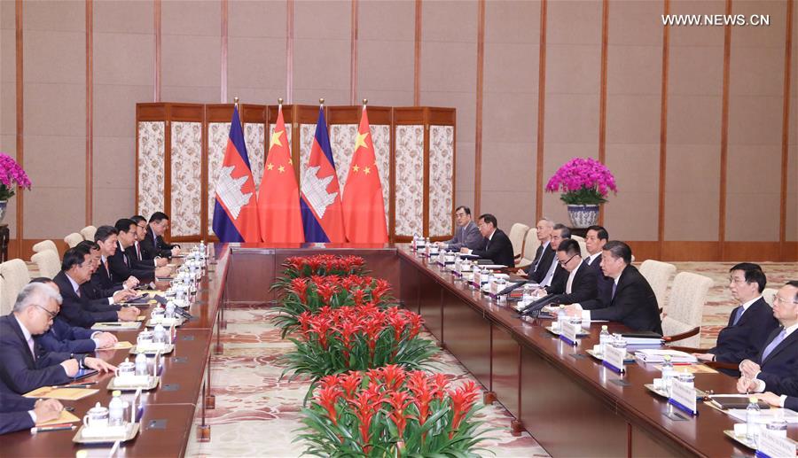 الصين وكمبوديا تتعهدان بتطبيق خطط تعاون فى إطار مبادرة الحزام والطريق