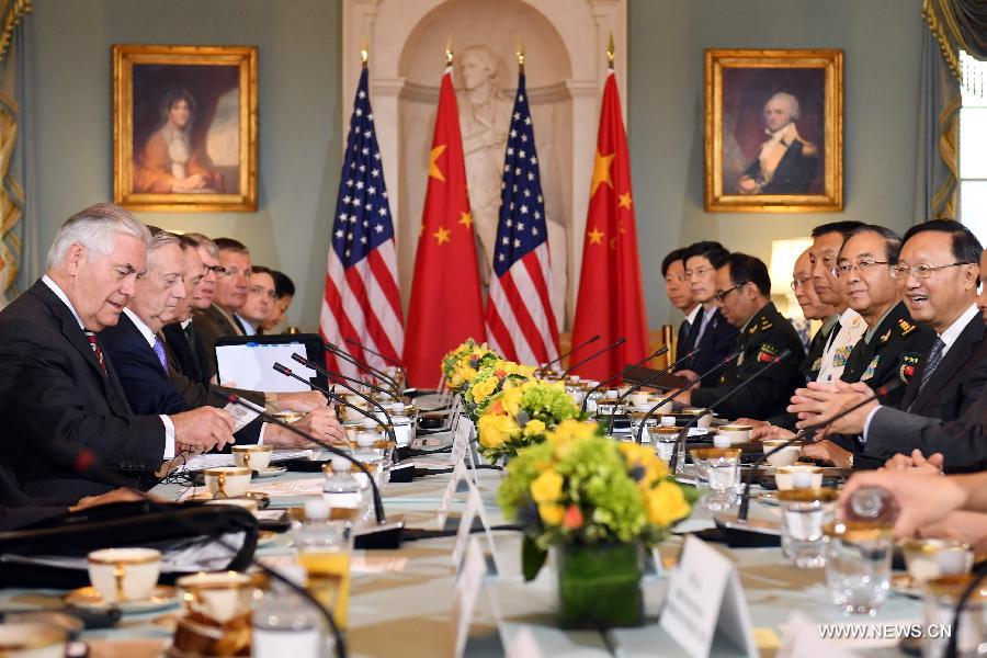 الصين والولايات المتحدة تبدآن أول حوار دبلوماسي وأمني بينهما