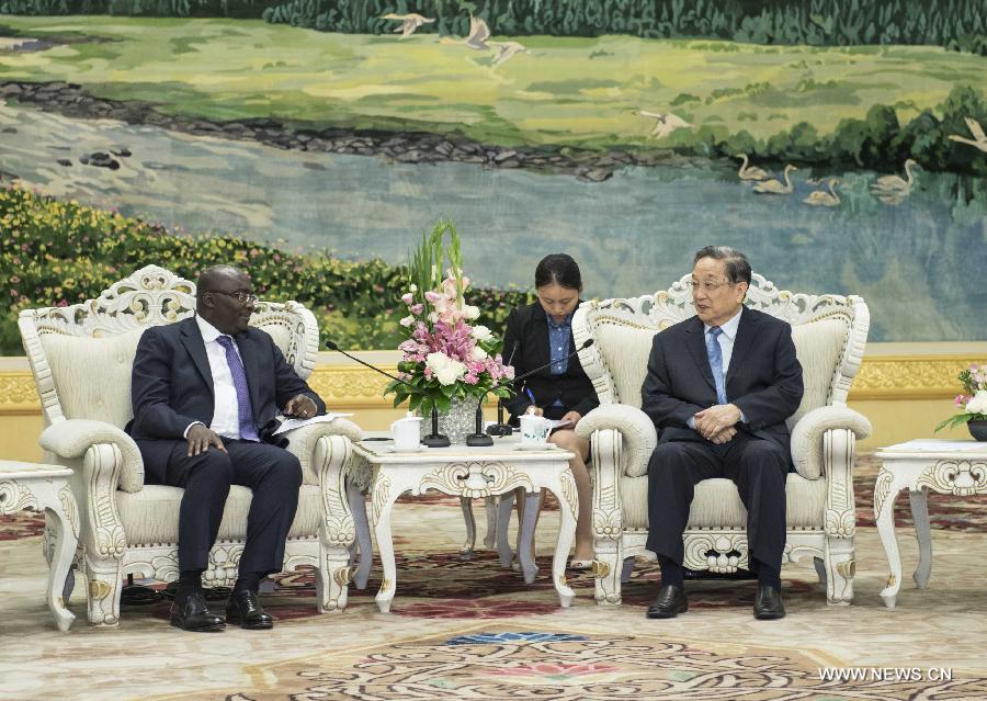 كبير المستشارين الصينيين يلتقي نائب الرئيس الغاني