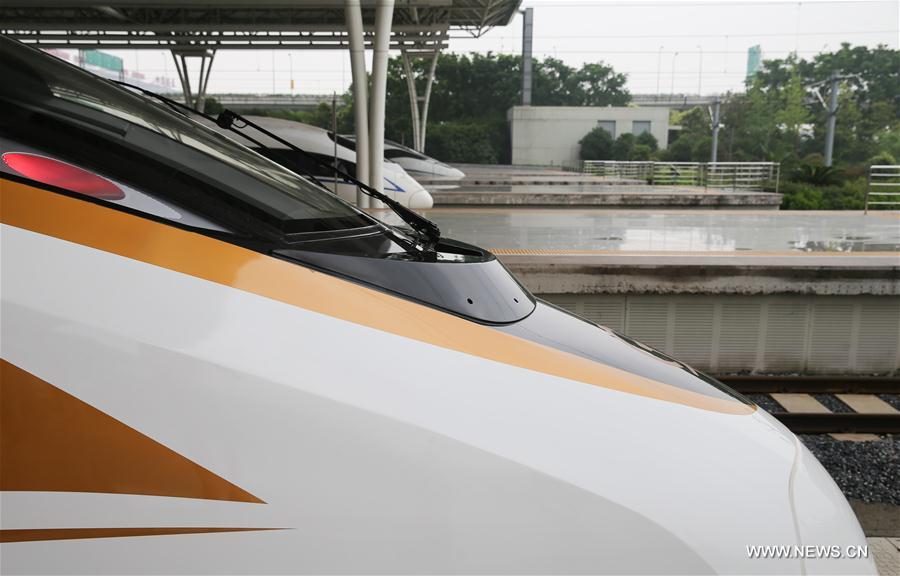 الصين تطلق قطارات فائقة السرعة جديدة مصممة لتبلغ 400 كم في الساعة في خط بكين-شانغهاي