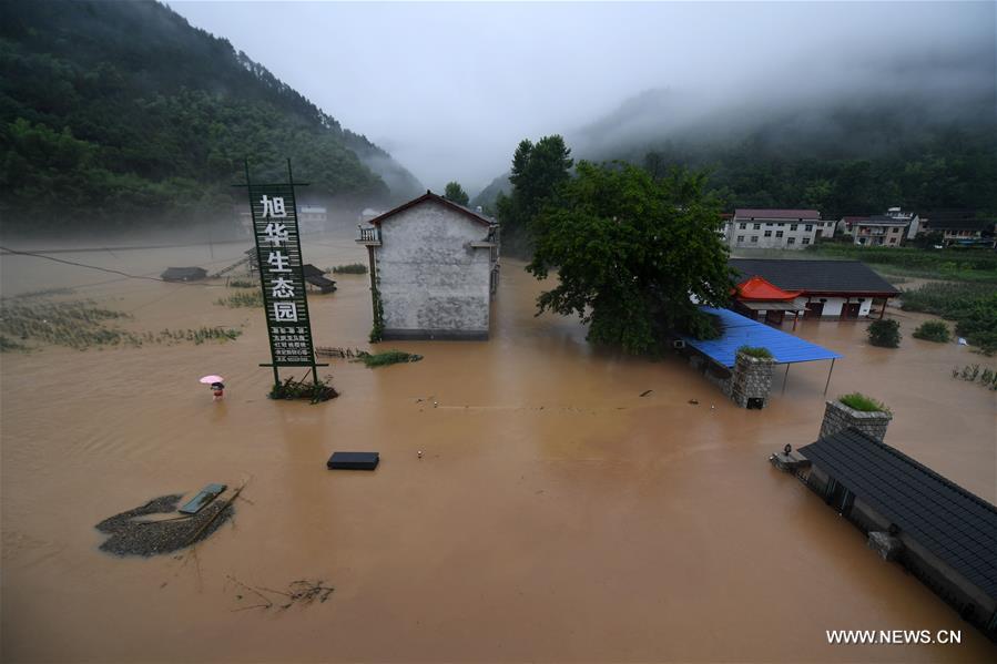 إجلاء 260 ألف شخص مع استمرار العواصف المطيرة في وسط الصين