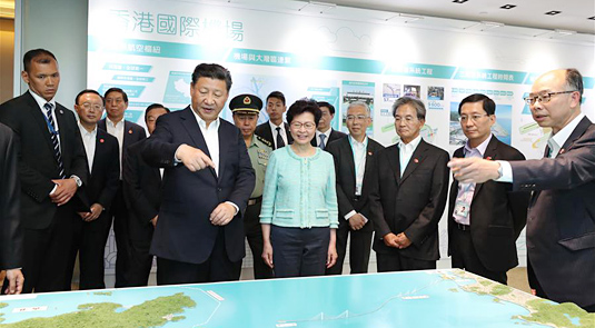 الرئيس الصيني يتفقد مشروعات بنية أساسية رئيسية في هونغ كونغ