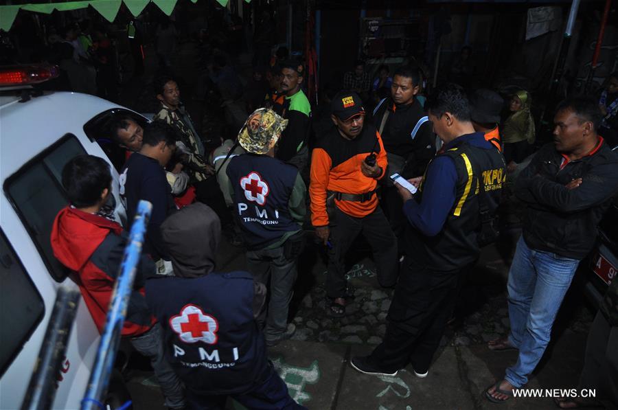 مصرع شخصين إثر تحطم مروحية اندونيسية بمقاطعة جاوه