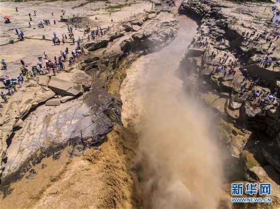 سياحة شلال هوكو تزداد حرارة  مع  بداية فصل الصيف
