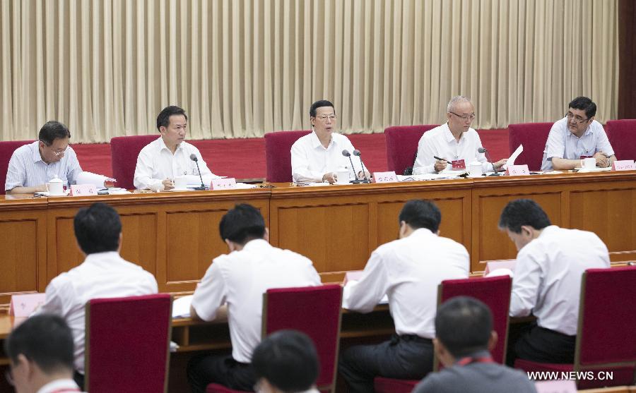 نائب رئيس مجلس الدولة يحث على بذل جهود للسيطرة على تلوث الهواء فى شمال الصين