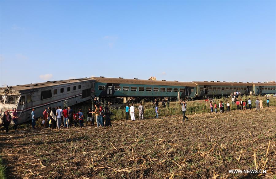 تقرير إخباري: 49 قتيلا و133 جريحا في حادث تصادم قطارين في مصر