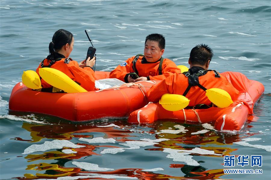 أول تدريب للانقاذ البحري لرواد الفضاء الصينيين والأوروبيين ينظم في الصين