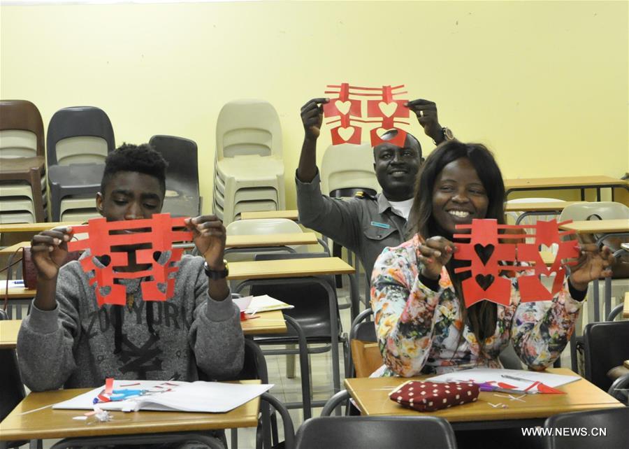 تحقيق إخباري: تزايد جاذبية تعلم اللغة الصينية وسط طلاب ناميبيا