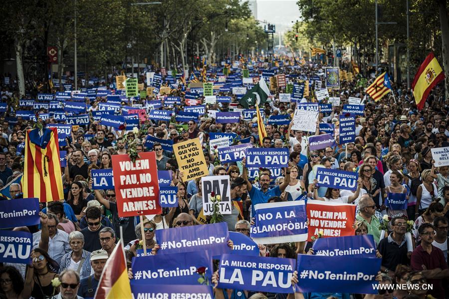 مسيرة بالآلاف في برشلونة ضد الارهاب