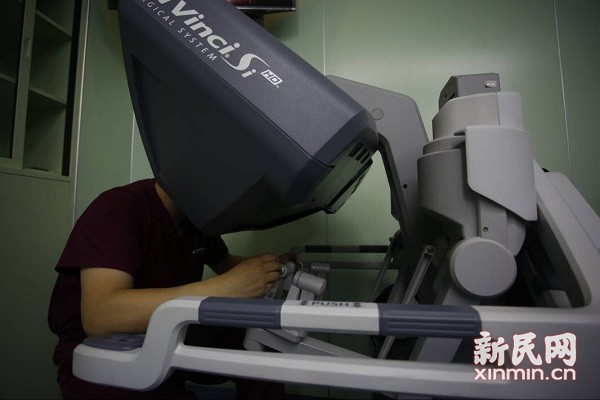 تقرير اخباري: ثورة روبوتات الجراحة في الصين