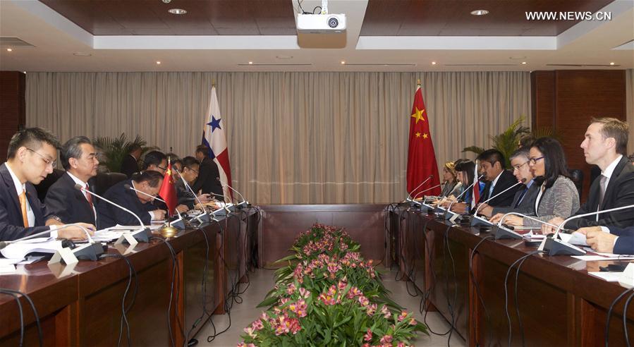وزير الخارجية الصيني: الصين وبنما بمقدورهما تحقيق شراكة طويلة الأجل