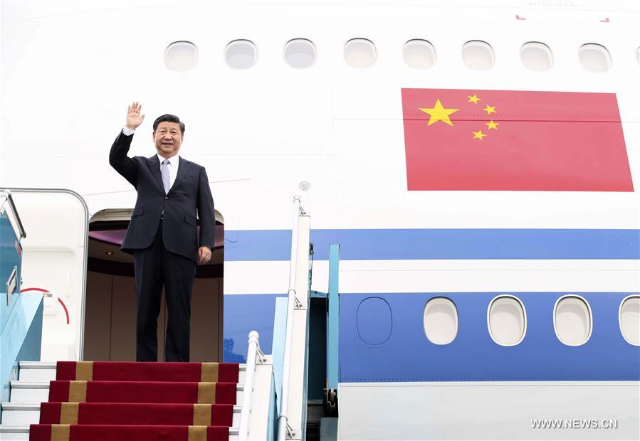 الرئيس الصيني يصل إلى هانوي في زيارة دولة
