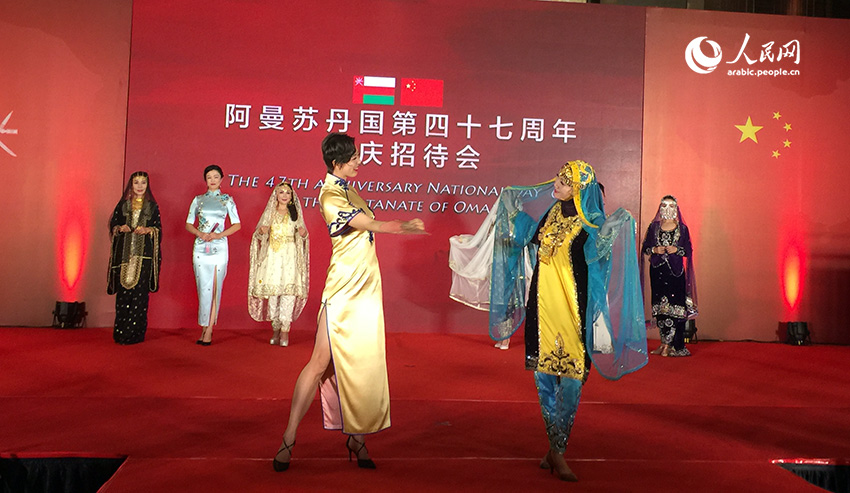 سفارة عمان لدى بكين تقيم حفل استقبال بمناسبة العيد الوطني الـ 47