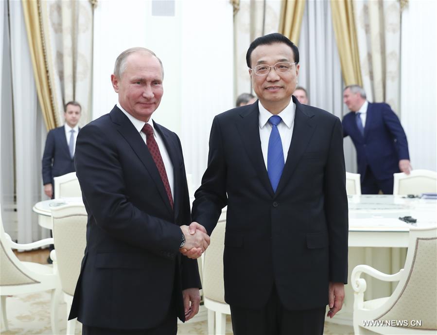 رئيس مجلس الدولة الصيني يتعهد ببذل جهود مشتركة مع روسيا لتعزيز التعاون الإقليمي