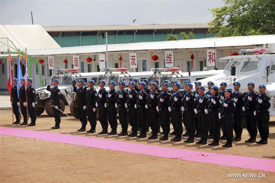 شرطة حفظ السلام الصينية تتسلم ميداليات من الأمم المتحدة في ليبيريا