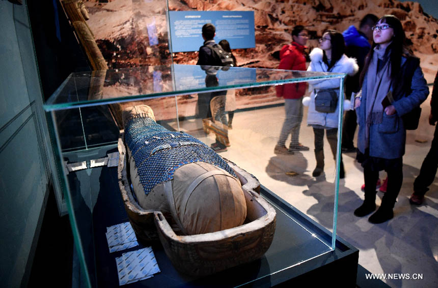 افتتاح معرض خاص بالآثار المصرية القديمة في خنان بوسط الصين