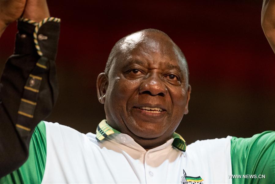 انتخاب سيريل رامافوسا رئيسا جديدا للحزب الحاكم في جنوب افريقيا