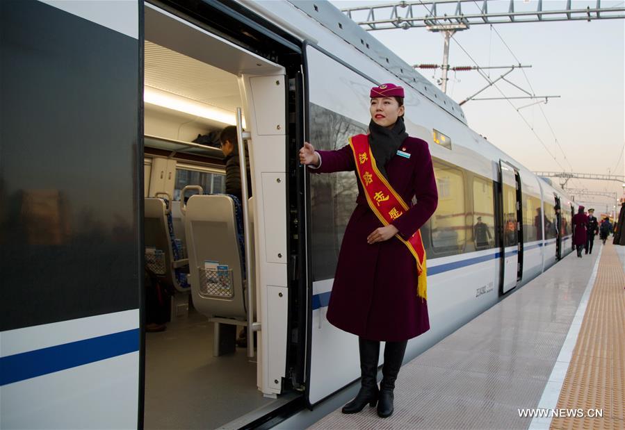 بكين تفتتح خطين جديدين للسكك الحديدية