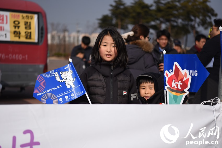 شبكة الشعب تشارك في تداول شعلة أولمبياد بيونتشانغ الشتوية 2018