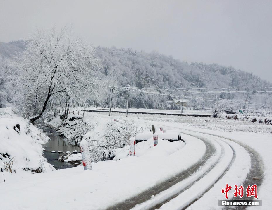 الصين ترفع مستوى التحذير من العواصف الثلجية