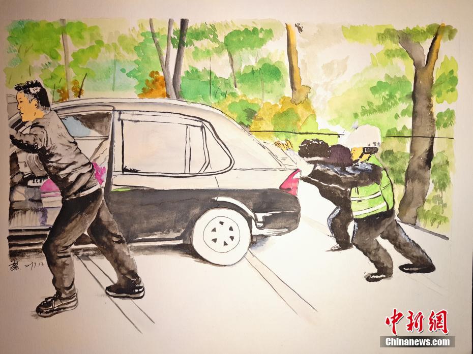 صيني يحصد متابعة قياسية بلوحات حياة شرطي المرور