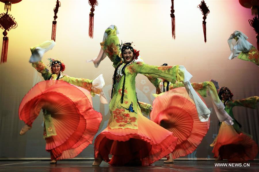 فرقة صينية تحيي حفلا فنيا في الأردن بمناسبة قدوم 