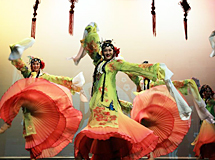 فرقة صينية تحيي حفلا فنيا في الأردن بمناسبة قدوم "عيد الربيع الصيني"
