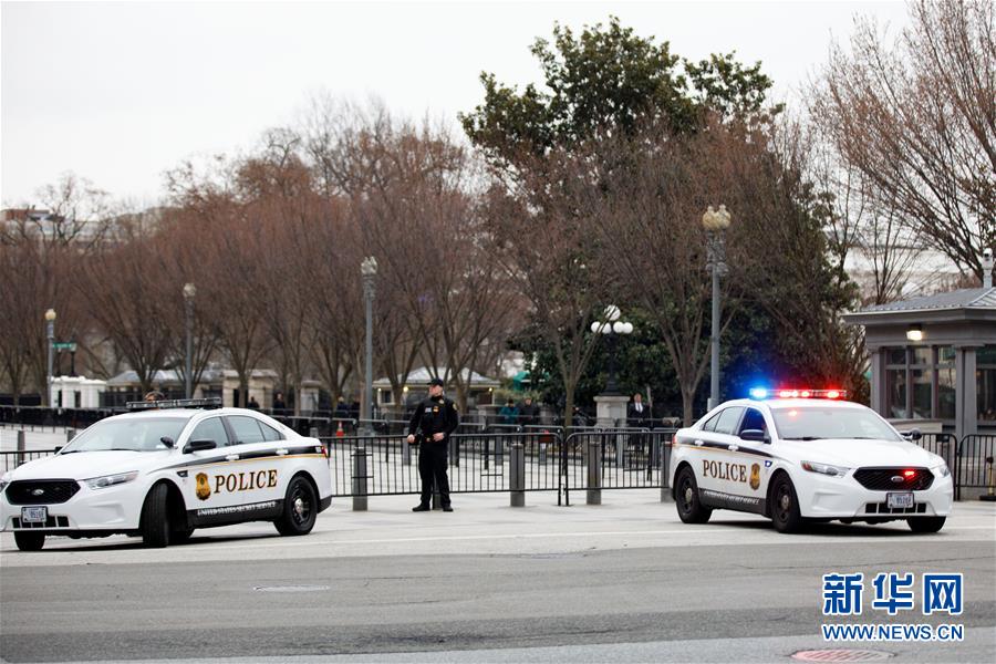 الخدمة السرية: اصطدام مركبة بالحاجز الأمني قرب البيت الأبيض